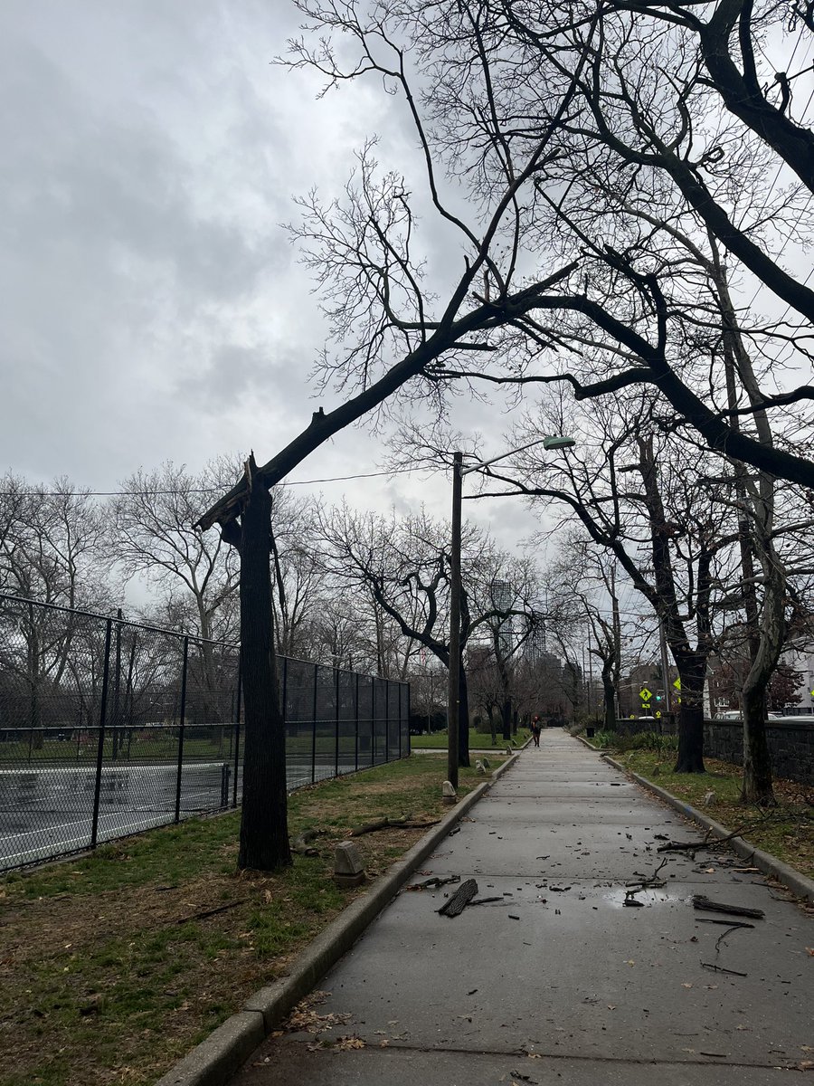 JustJCMichelle's tweet photo. #jerseycity #pershingfield. Please be careful! I already called to have this taped off. One gust of wind and this is going down https://t.co/2Qee6Qp7jI