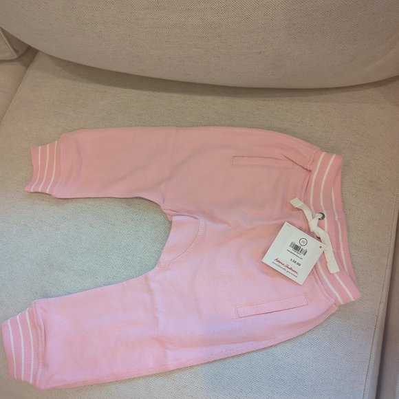 CSCodicorn's tweet image. So good I had to share! Check out all the items I'm loving on @Poshmarkapp #poshmark #fashion #style #shopmycloset #americaneagleoutfitters #hannaandersson: posh.mk/y3k4EjyGZvb