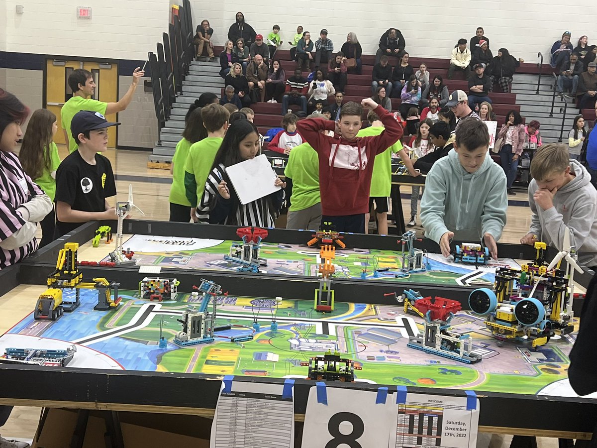 Lisa Darrow tweet media