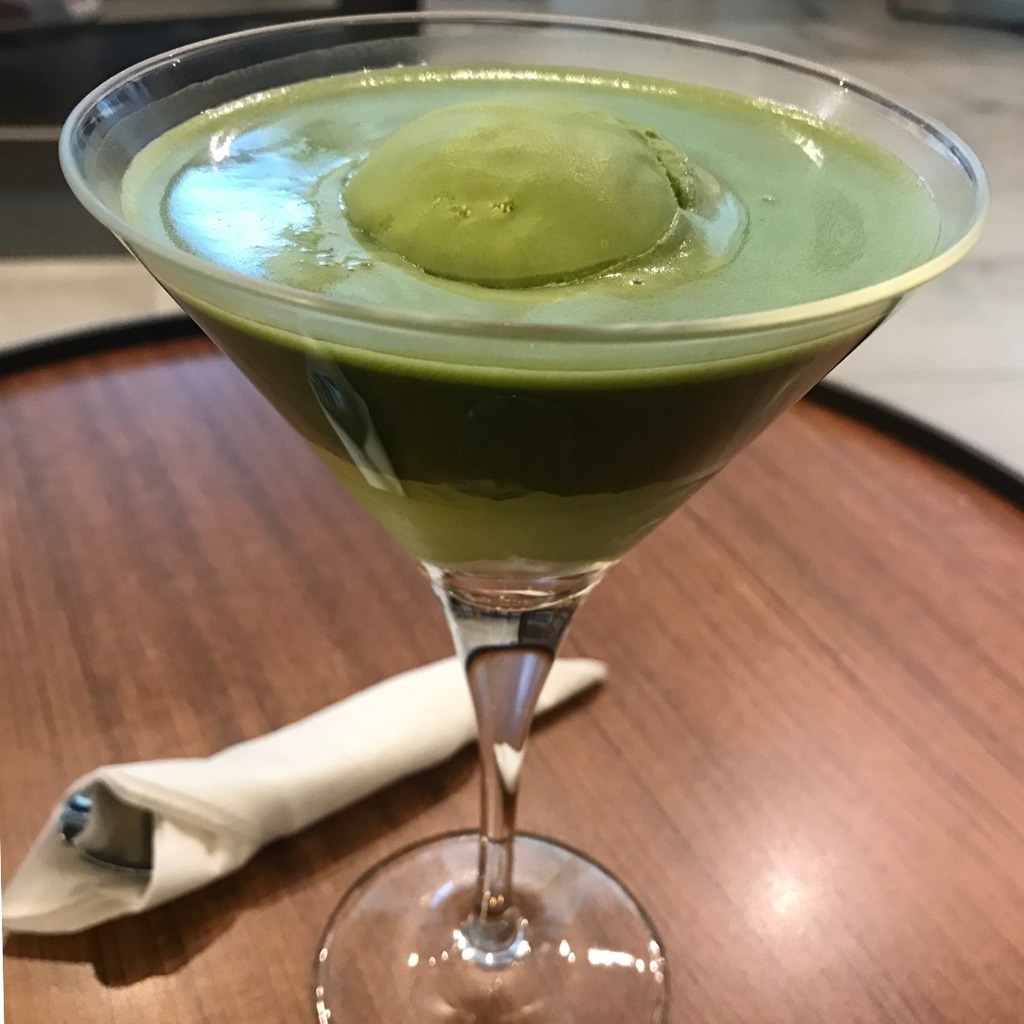 A very grinch-y post during this holiday season. (Chaffogato, with matcha instead of espresso)
.
.
.
.
#CHfoodie #foodiepost #singaporefood #CHtravels #dontcelebratechristmas #pianoplayer #instagrammusicians #TalentedArtists #musician #instapianist #pian… instagr.am/p/CmgudR3vvIU/