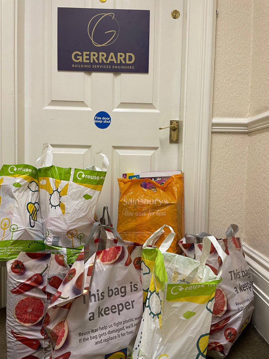 GerrardBSE's tweet photo. Delivered some bags of food, toiletries, toys and treats to @WarringtonFB today.
It’s easy to find on Riverside Retail Park if anyone else can donate or needs their help.
#warrington #SmallBusiness #GBSE https://t.co/HdMGDQCQWB
