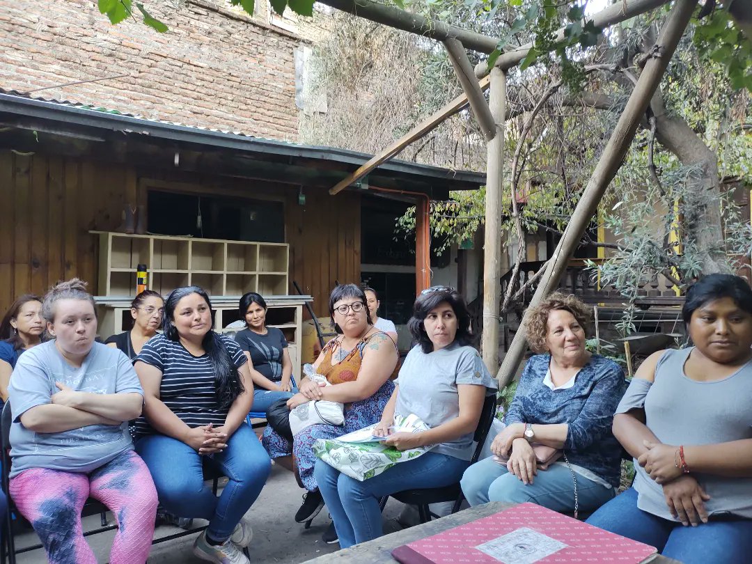 Buen fin de año en asamblea en @jvbarrioyungay.
Comenzando nuevo ciclo, felicitando a directiva electa, que lideraré como presidente. Se entregaron regalos y apoyo en mercadería a vecinxs más complicados . Vimos avance de Fiesta del Roto 2023 y preparamos 10o aniversario de JJVV.