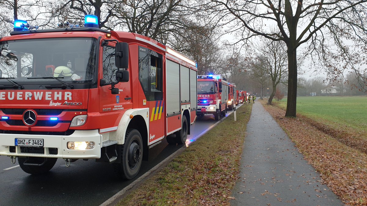 Momentan Verkehrsbehinderungen Seeberger Landstr. durch #Gasausströmung, #FF_Lilienthal und Gasversorger im #Einsatz. 

#Lilienthal