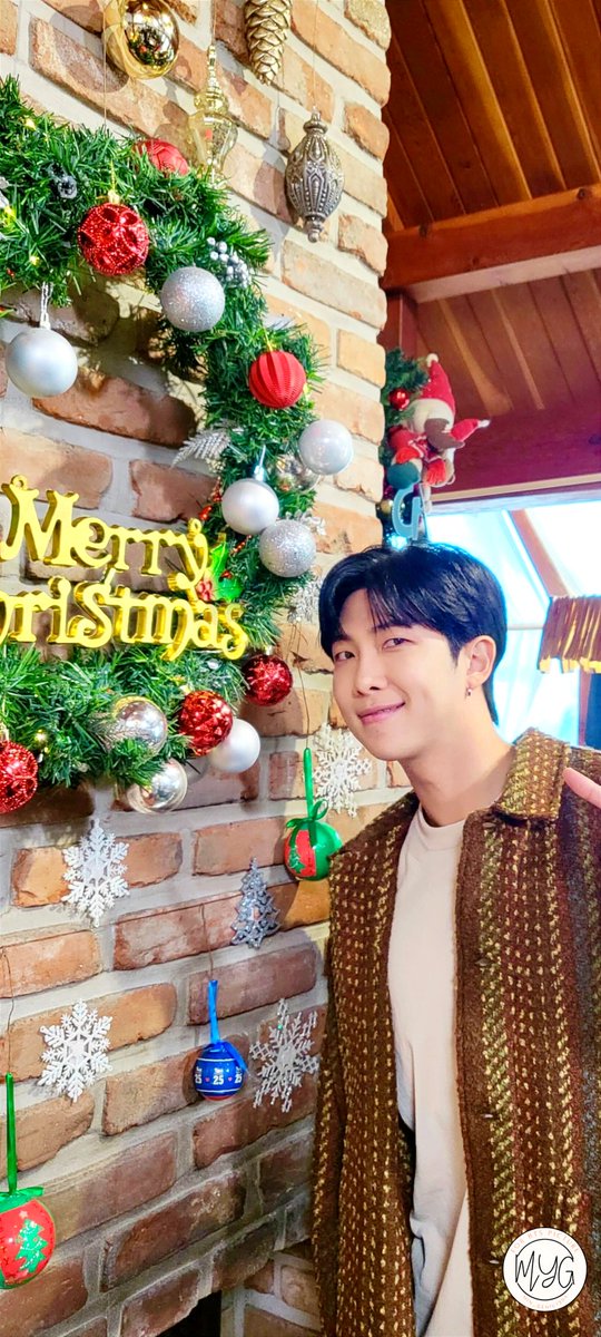 Min_Genius1994's tweet image. CHRISTMAS WITH RM

NAMJOON HD WALLPAPER

#BTS #BTSWrapped2022 #RM #Namjoon #BTSWALLPAPER #btslockscreen