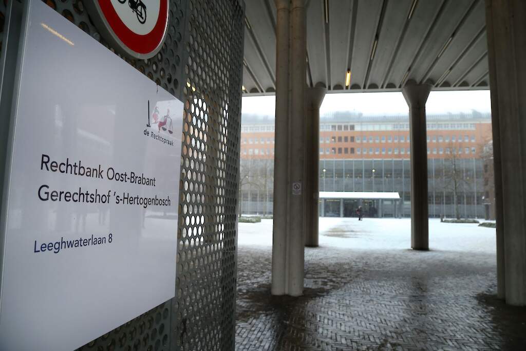 Advocaat in mestfraudezaak: 'Bergs Advies vormt geen criminele organisatie' | Pluimveeweb.nl pluimveeweb.nl/artikel/617993…