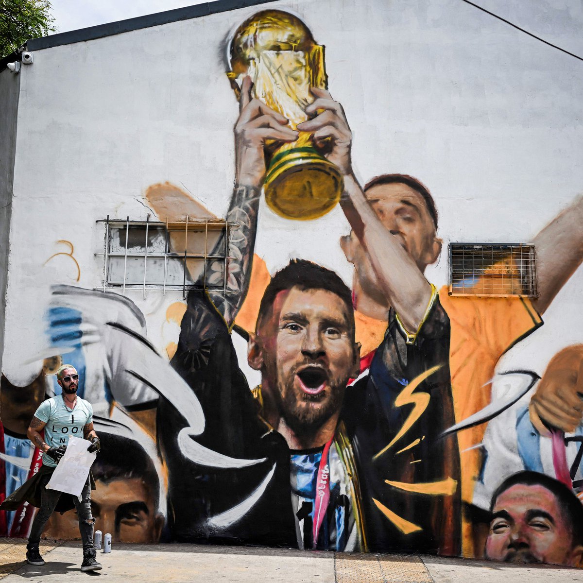 Ufff mirá lo que es este mural de Messi campeón del mundo. 🤩🇦🇷