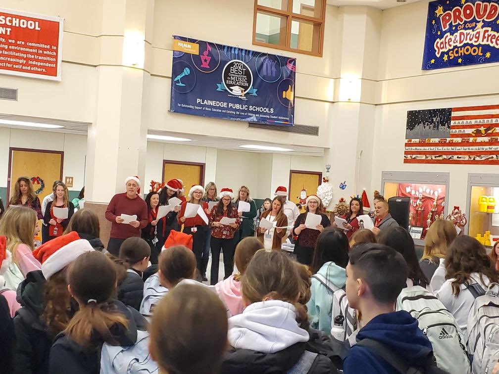 Anthony DeRiso tweet media