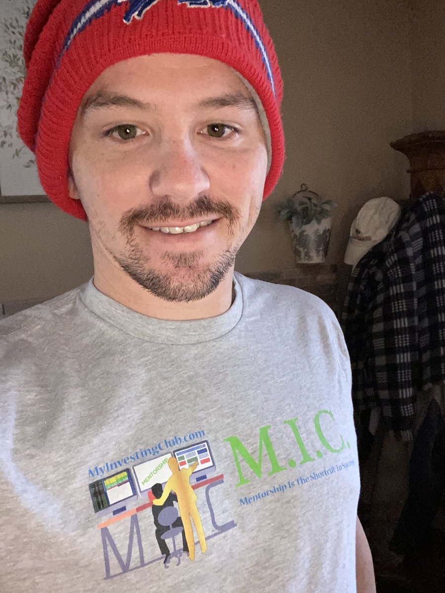 RzBarnett90's tweet photo. MIC is awesome. The transparency and help from everyone is like a big family. If you a trader and looking for a place to LEARN HOW TO TRADE, come to MIC. It’s awesome @modern_rock @AT09_Trader https://t.co/I0X1UDQ7h8