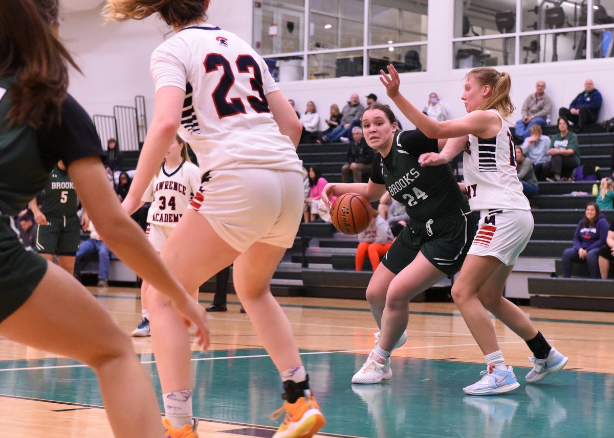 HPHoopsCoachB's tweet image. Belated announcement; last month I began as head girls bball coach @BrooksSchool. It's an amazing opportunity and I'm having so much fun. Super grateful for this team- great attitudes and effort from day 1. It's going to be really fun to grow with them this season. #ISL #NEPSAC