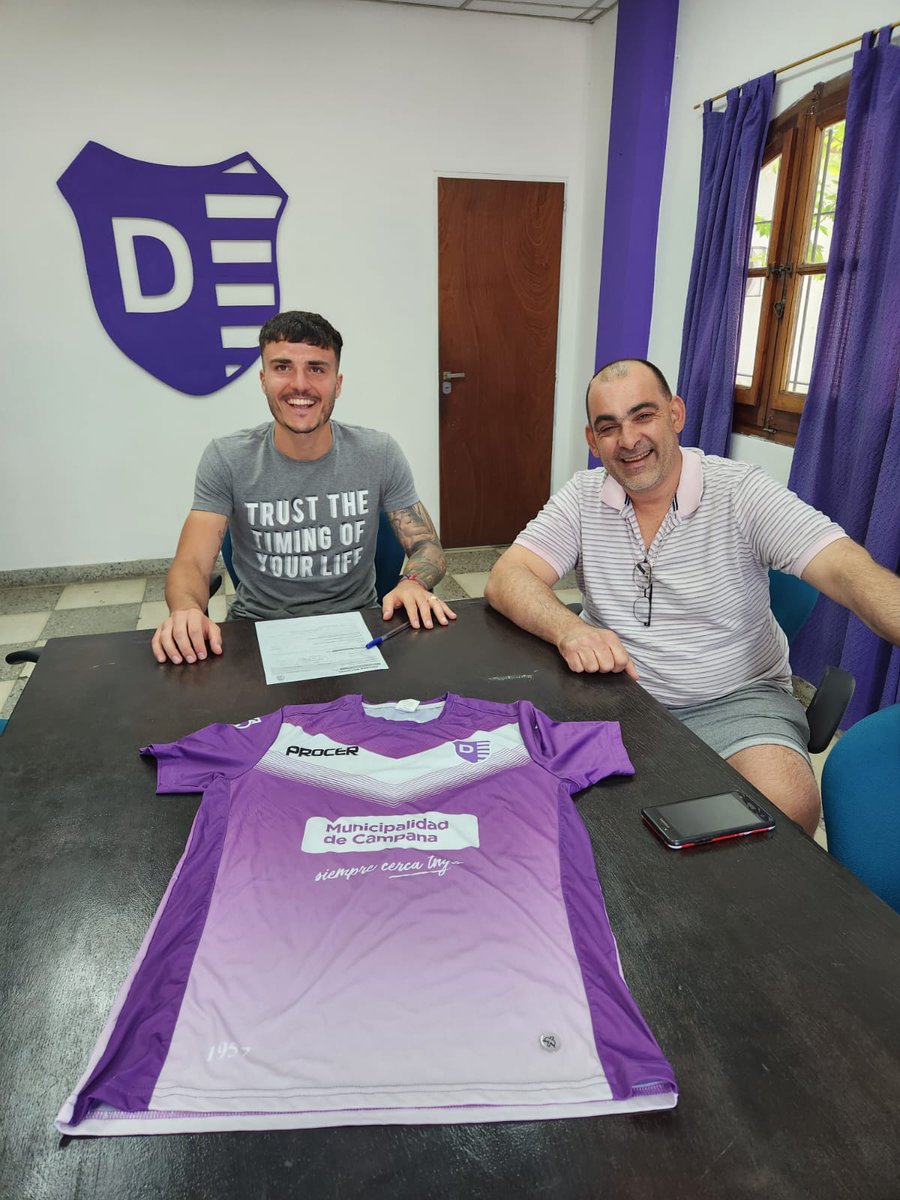 VillaDalmine's tweet photo. #FútbolProfesional | Incorporaciones: firmó contrato por un año Fernando  Cosciuc, defensor central de 24 años. Su último club fue Deportivo Maipú. 
Agradecemos al municipio, gestión @sebaabella_ok, para seguir reforzando nuestro plantel.
Bienvenido @Fer_Cosciuc
#VamosViola🟣⚪ https://t.co/Y2hWizpzFk