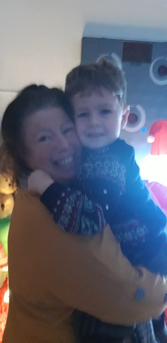 09Yvonn's tweet photo. Ben with his nanny xxx https://t.co/fvQsQt78yr