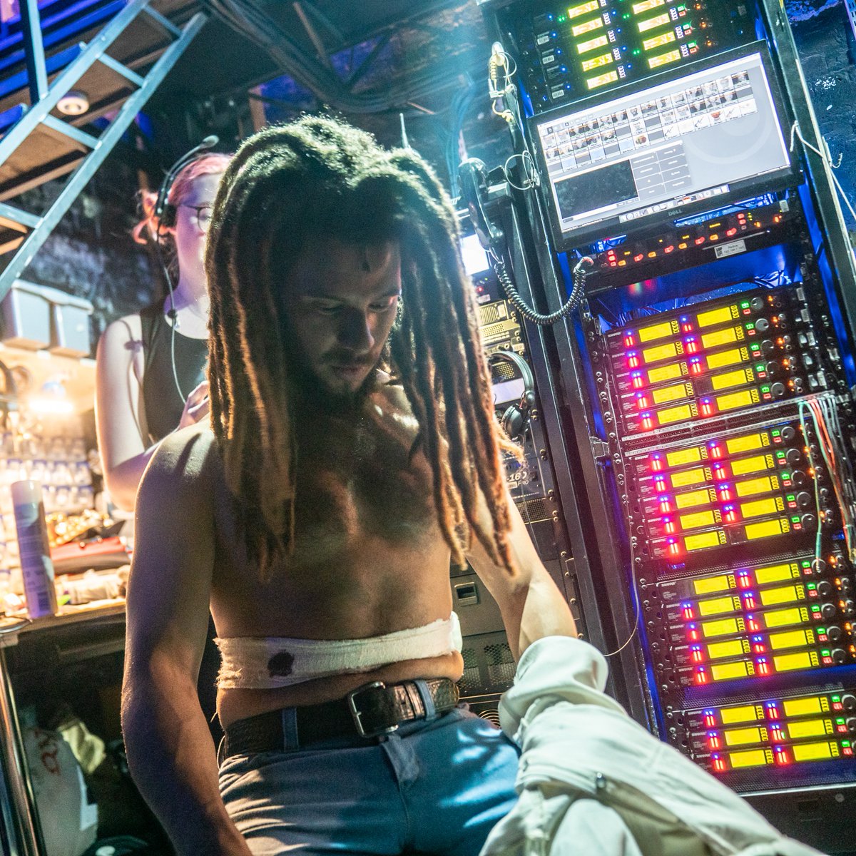 Get Up Stand Up! The Bob Marley Musical (@getupstandupldn) on Twitter photo "He said all that glitters is gold. Half that story ain't never been told" π―π²
πΈ: <a href="/CraigSugden/">Craig Sugden</a>
#GetUpStandUp "He said all that glitters is gold. Half that story ain't never been told" π―π²
πΈ: <a href="/CraigSugden/">Craig Sugden</a>
#GetUpStandUp