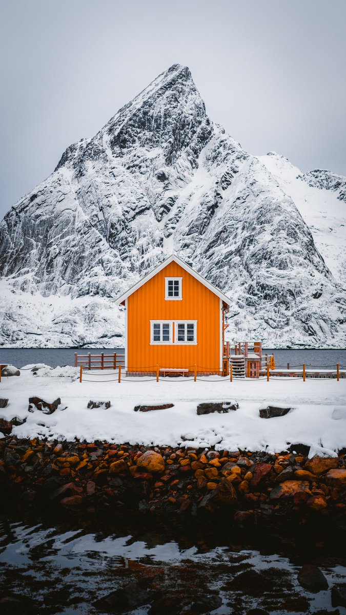 Fr33Water's tweet photo. Winter is setting in nicely here in Denver, Colorado... three photos are from Colorado and one is from Norway.
Can you guess which doesn't belong?! #outtherecolorado #norway #colorado https://t.co/D9RrqMWY9B