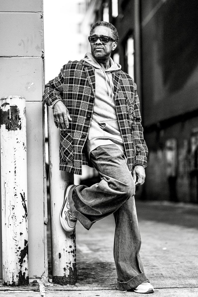 I may not be everyone’s cup of tea.. but I’m definitely SOMEBODY’S snifter of Paradis Hennessy Cognac…
📸 <a href="/wjjphotos/">Walter Johnson</a>