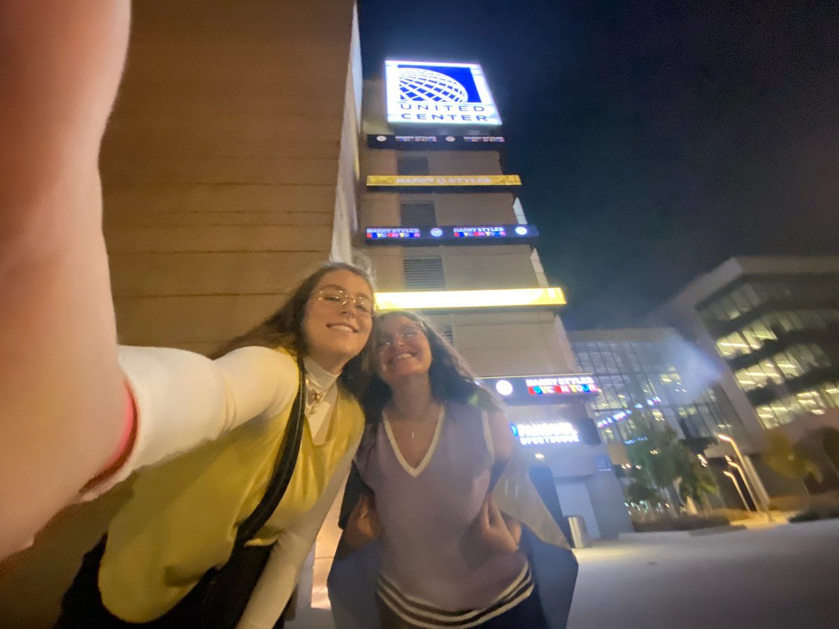 allryledupp's tweet photo. Happy champagne birthday sav. I’m so happy I met you and you stuck around for all my chaos. I hope this year brings you all that you want including dive bars, concerts, and road-trips, (that hopefully include me tagging along.) Love you lots💛 https://t.co/27uH8R8f2B