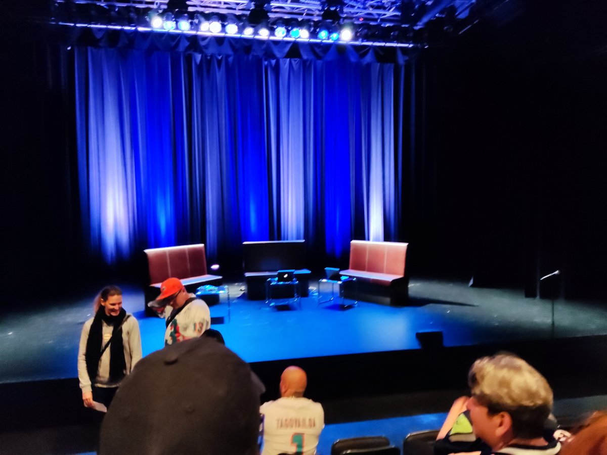 Warten bis <a href="/MikeLS91/">Mike Stiefelhagen</a> <a href="/CSpengemann/">Carsten Spengemann</a> und <a href="/RomanMotzkus/">Roman Motzkus</a> endlich die Bühne rocken