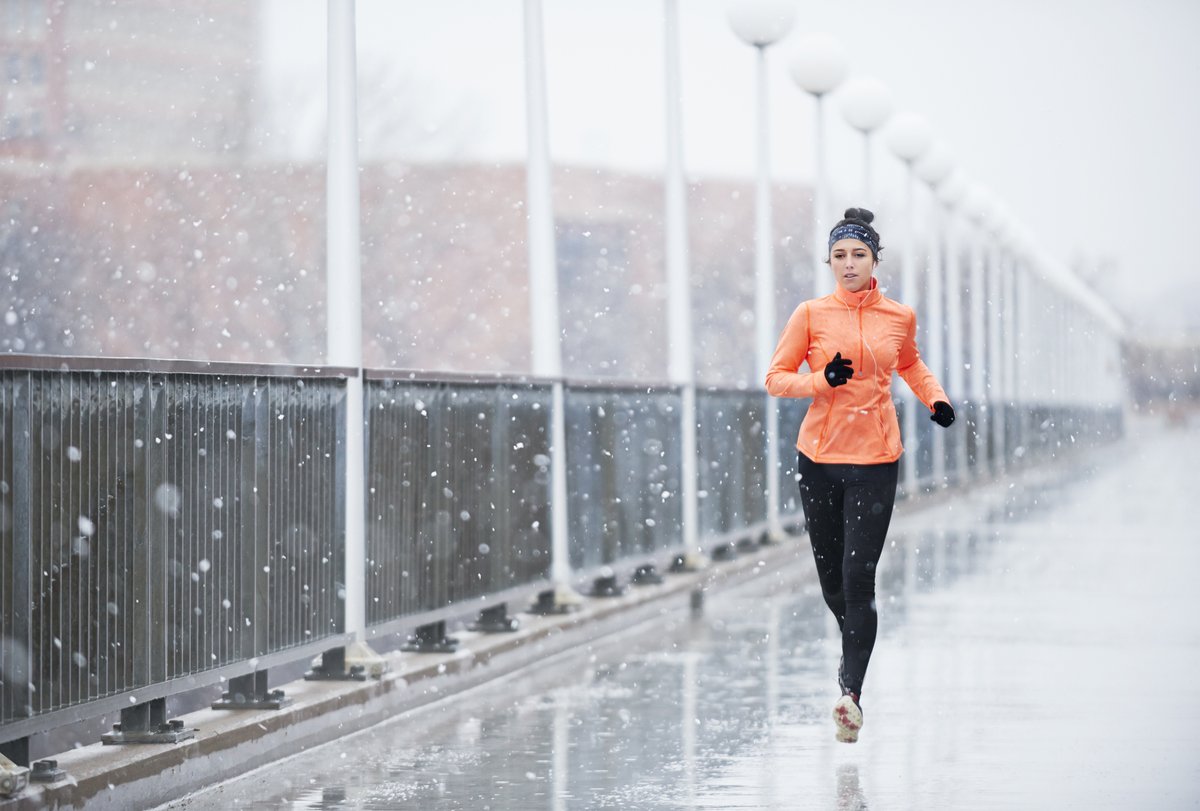 Sticking to a training regime over the holidays is hard. But if you develop a sound plan for the holidays, it's easier to stick to your guns and achieve your goal of running a long distance race. Learn More: healthcare.utah.edu/healthfeed/pos…