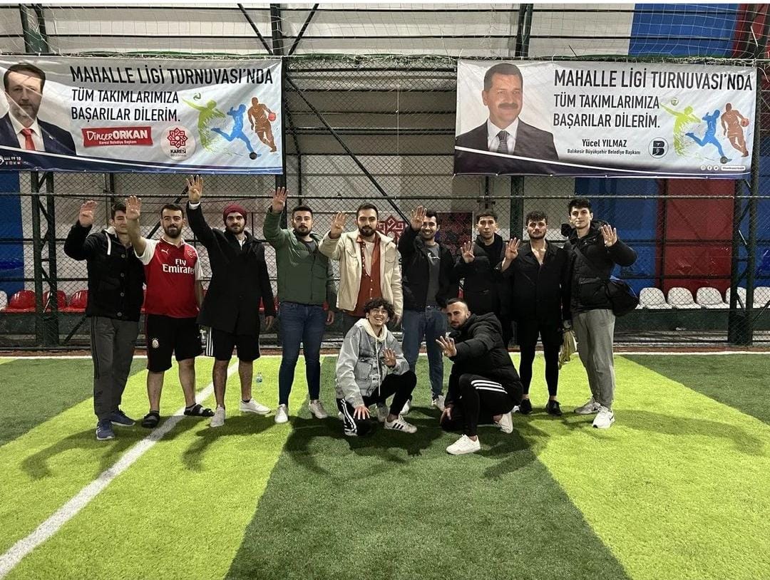 <a href="/UniakGM/">ÜniAK</a> <a href="/eyupkadirinan/">Eyyüp Kadir İnan</a> <a href="/mucahidsuleyman/">Mücahid Süleyman Daldallı</a> ÜniAk Balıkesir ile geçen dopdolu bir yıl...🚀
2️⃣0️⃣2️⃣2️⃣