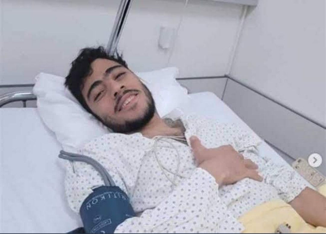 AtyEsmail's tweet photo. الناس دلوقت بتحلل أداء أكرم توفيق وبتحمله سبب إصابته في وقت المفترض أنه محتاج الدعم أكتر من أي وقت تاني.. رجولة أكرم اللي كلنا بنشيد بيها واللي كانت بتحسم ماتشات عمرها ما هتكون سبب أننا نهاجمه ونقول إنها سبب إصابته.. ربنا يحميك يا بطل وترجع أقوى 

#اكرم_رجوله_هترجع_اقوي https://t.co/ZSMHqrizUY