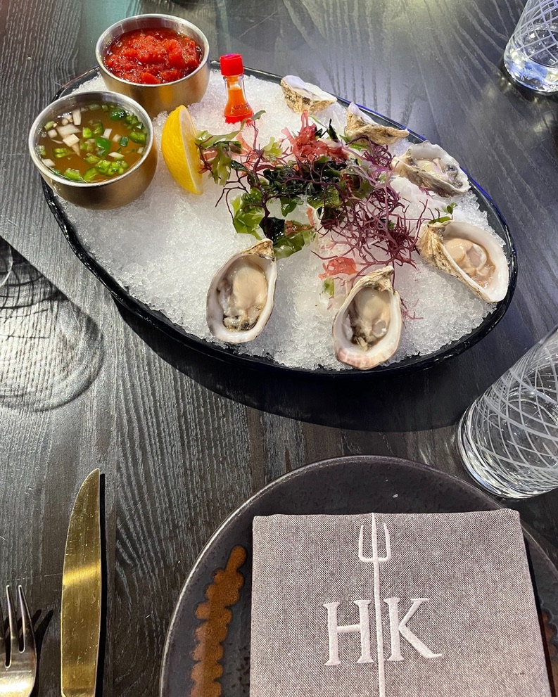 harveystahoe's tweet photo. You canβt spell oysters without βyes!"π Make your reservations for Hell's Kitchen today π https://t.co/MTtOabdDDR π₯
#FoodieFriday #GRHellsKitchen #VisitLakeTahoe https://t.co/mheHxPuSoF