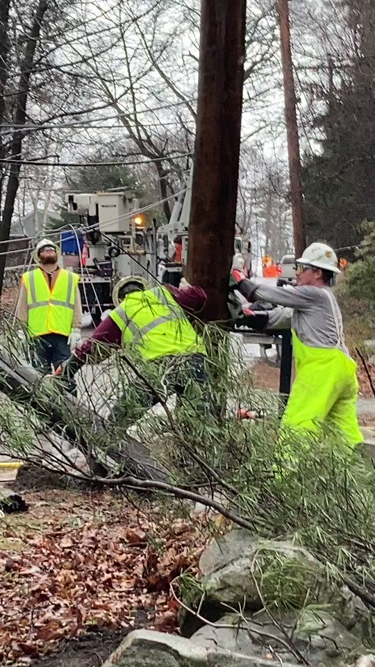 Eversource MA on Twitter "Our crews are working as quickly and safely