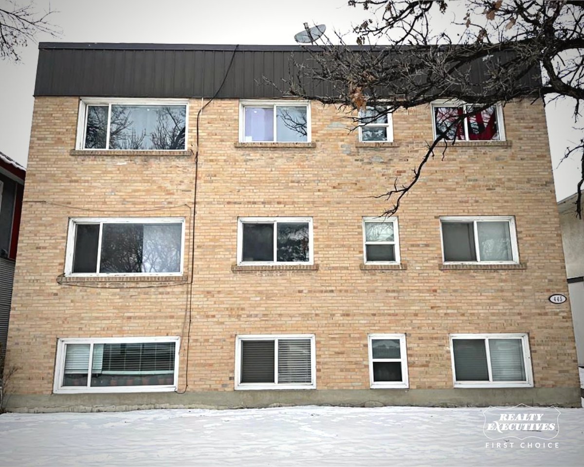 RealtyExecsWpg's tweet photo. Take a look at these Featured Listings:

43 Dedrick Bay - Charleswood, Winnipeg
160 1 Snow Street - University Heights, Winnipeg
1223 Colby Avenue - Fairfield Park, Winnipeg
445 Marion Street - 2A Winnipeg

https://t.co/rp0u0ldvBN https://t.co/WCZ2CRYoBr