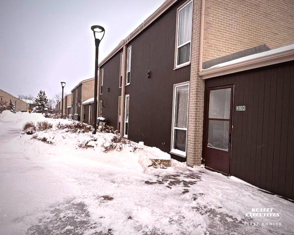 RealtyExecsWpg's tweet photo. Take a look at these Featured Listings:

43 Dedrick Bay - Charleswood, Winnipeg
160 1 Snow Street - University Heights, Winnipeg
1223 Colby Avenue - Fairfield Park, Winnipeg
445 Marion Street - 2A Winnipeg

https://t.co/rp0u0ldvBN https://t.co/WCZ2CRYoBr