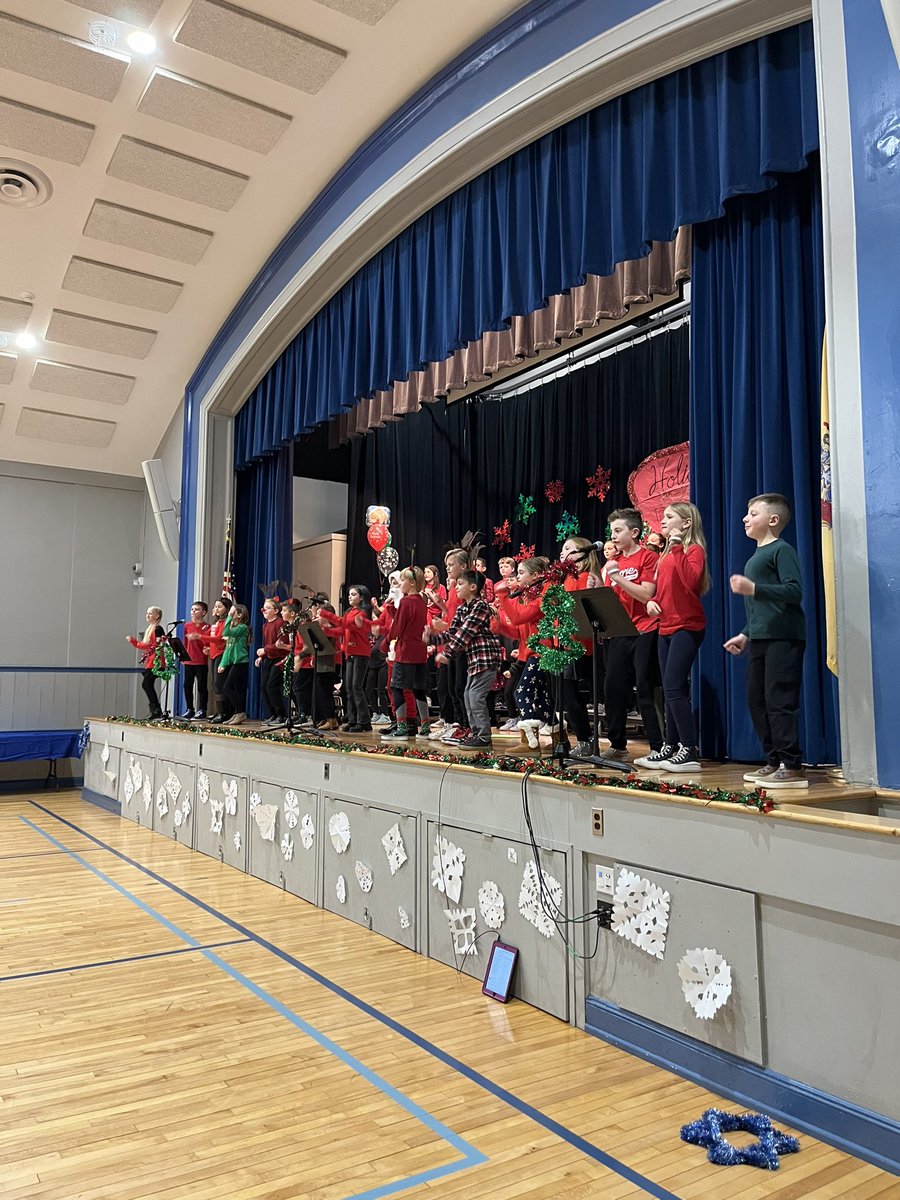 Miss Berry tweet media