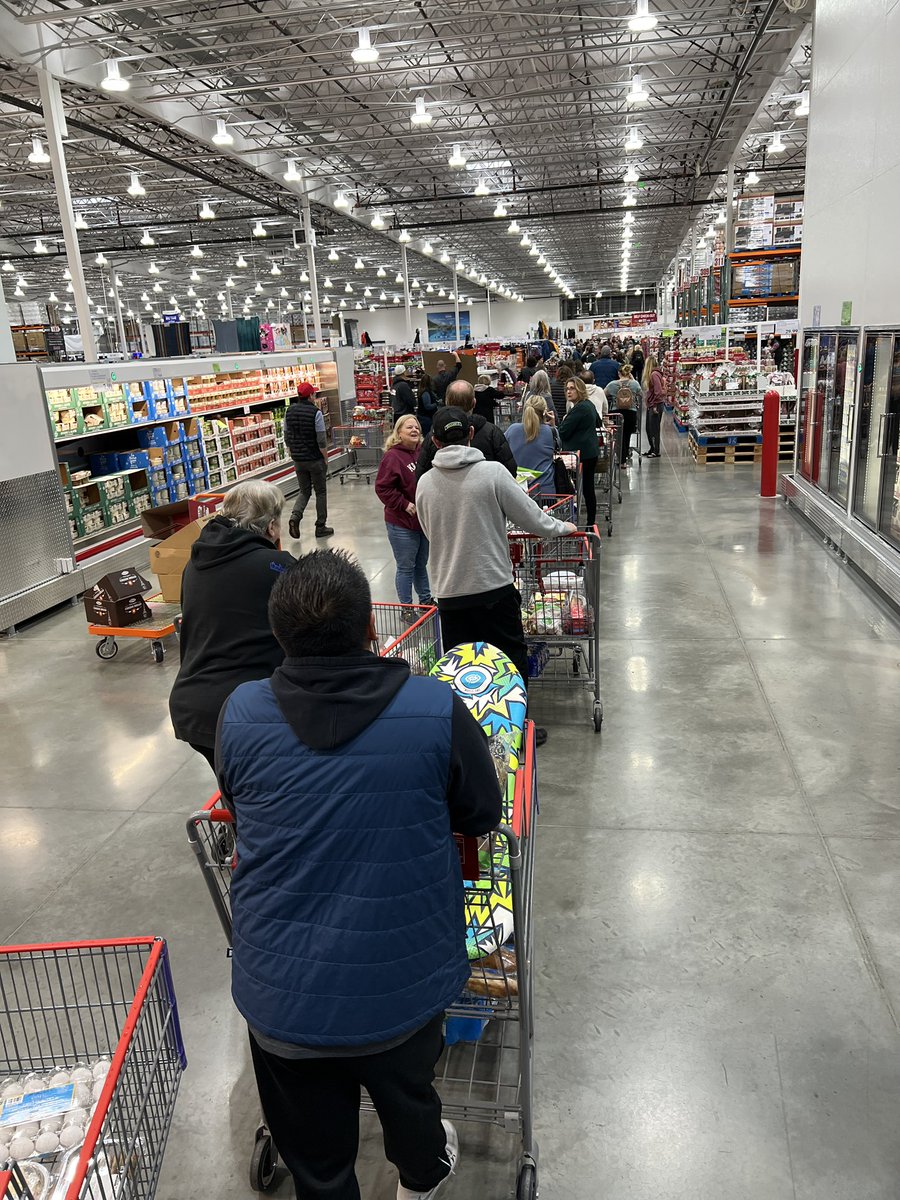 therealdrwise's tweet photo. Cash or check only at the Redding, CA @Costco location. Card readers are down! 🙄 https://t.co/TsUO1zoy5s