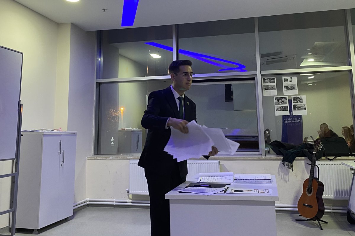 yyildirimtr's tweet photo. Bugün Zonguldak Temsilciliği üyelerimizle yeni hareketimizin ilk çalıştayını gerçekleştirdik.

Zonguldak için yeniden yola çıkıyoruz. Gençlerimizin desteği bizimle. Hep beraber başaracağız!

#İlmekİlmek https://t.co/2qFGOxwdc9