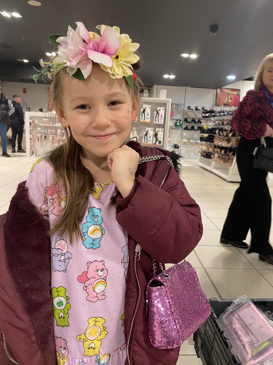 MikeFYuill's tweet photo. Afternoon @newlook - we’ve found you a new model 😍 #Daisy #newlook #dadmin https://t.co/ajVi6z4WN8
