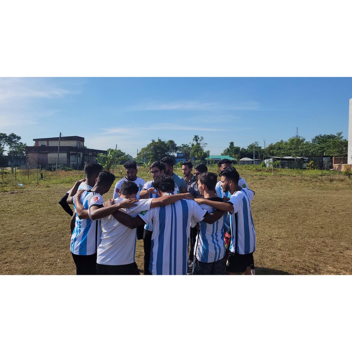 RoySampad1's tweet photo. #vamos_argentina🇦🇷
#LUSC
#FIFAWorldCupQatar2022 
#ArgentinavsBrazil https://t.co/HYOMA97yOC
