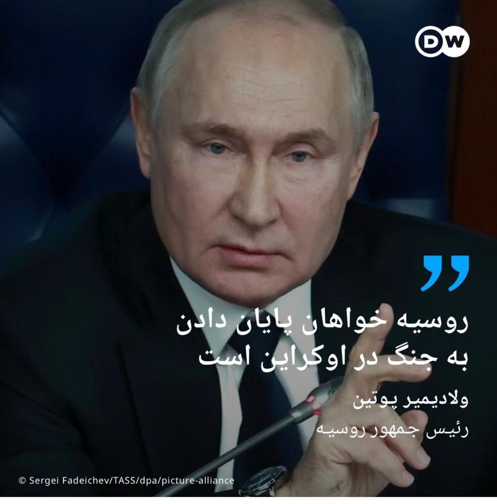KavehMoussavi's tweet photo. سید علی، گوشت که کره، چشمت که کور نیست، بخون. اربابت بشکر خوردن افتاده. این روز رو ده ها بار در مجازی پیش بینی کردیم و بهت گفتیم با طناب این تو چاه نرو. الان هم تکرار میکنیم: کارت تمامه. دست از سر مردم بردار و برو. آخر و عاقبتت مثل روز روشنه. باز هم نمیبینی؟ باشه. نشونت میدیم https://t.co/wEKq7z2Swn