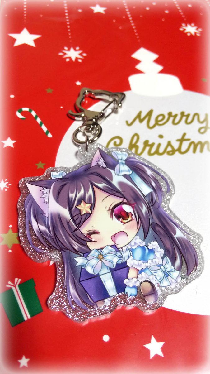 「今月の心音ちゃんでアクリルキーホルダーを作りました。銀色ラメ凄くクリスマス感!こ」|ねこ魚のイラスト
