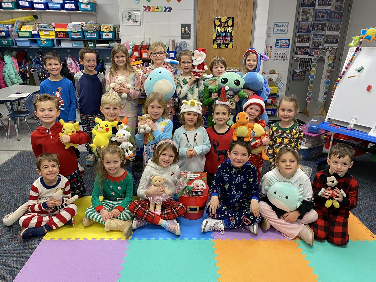 Hope everyone has a cozy and fun Winter Break with their families! See you in 2023! ❄️