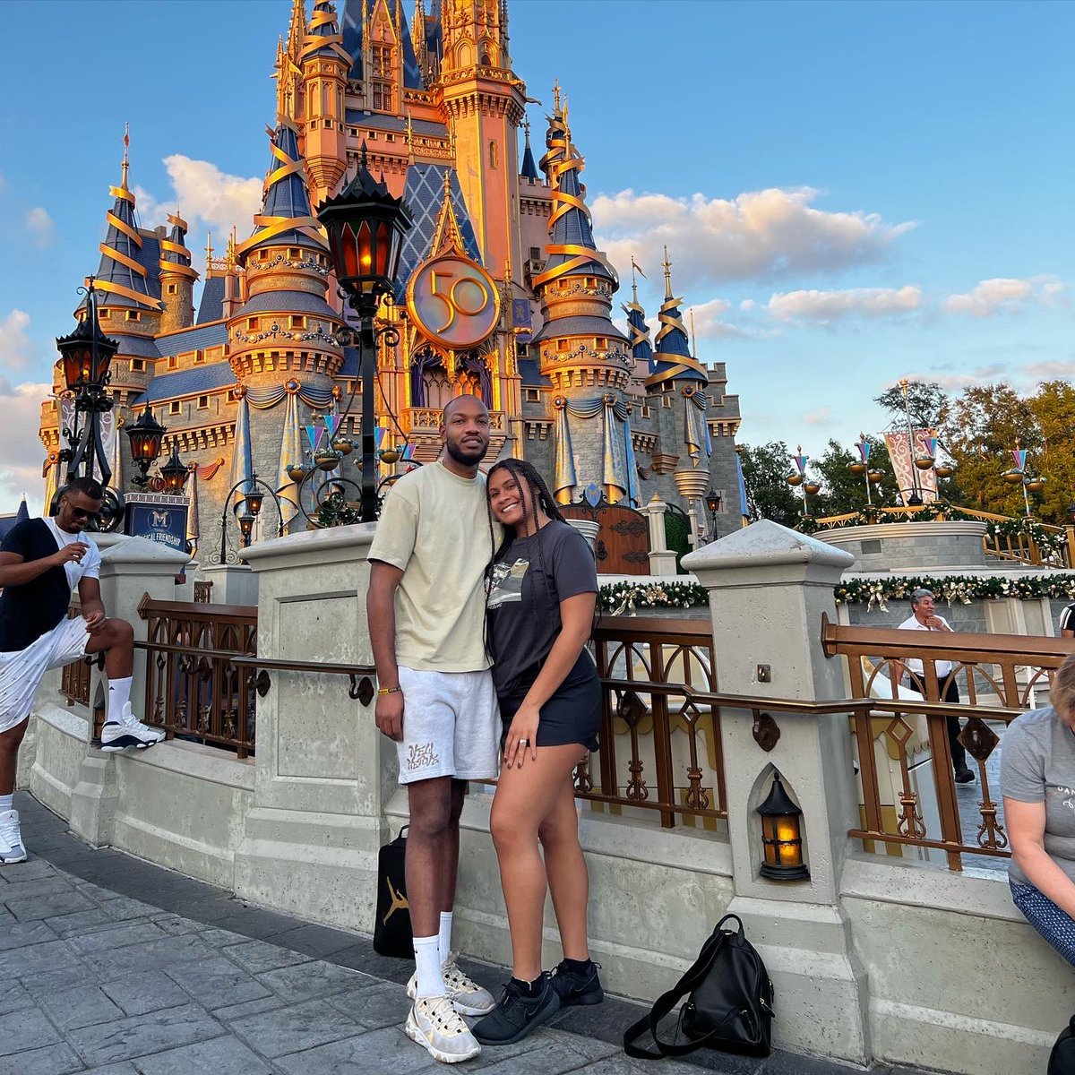 therealtharris_'s tweet photo. First time at #DisneyWorld together was magical ✨ #blacklove #baecation https://t.co/G86sjhbttD