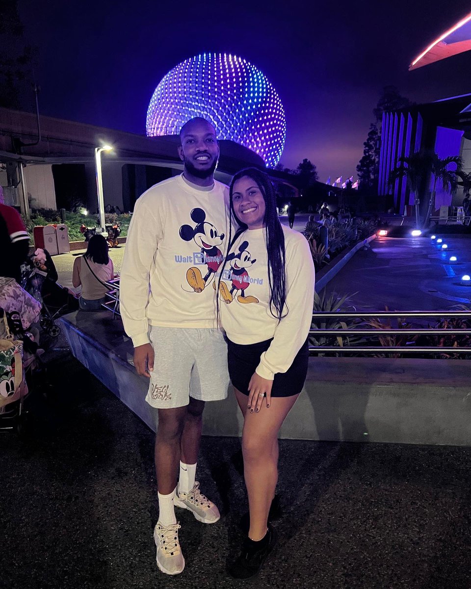 therealtharris_'s tweet photo. First time at #DisneyWorld together was magical ✨ #blacklove #baecation https://t.co/G86sjhbttD