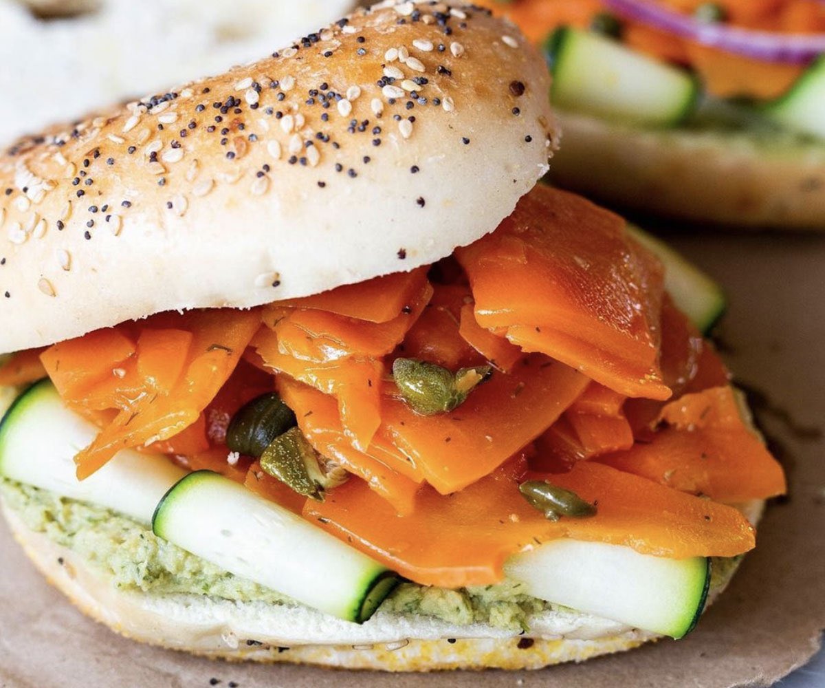 schmoozequeen's tweet photo. Save Da Sea #FishlessLox 🚫🍣🎣♥️♥️♥️🥯
#Plantbased Smoked Salmon #SaveDaSea 
#Vegan #Lox #SmokedSalmon #Incomparable #Ethical 
https://t.co/tYNpuSmzT7 https://t.co/TuAGoaxbjU