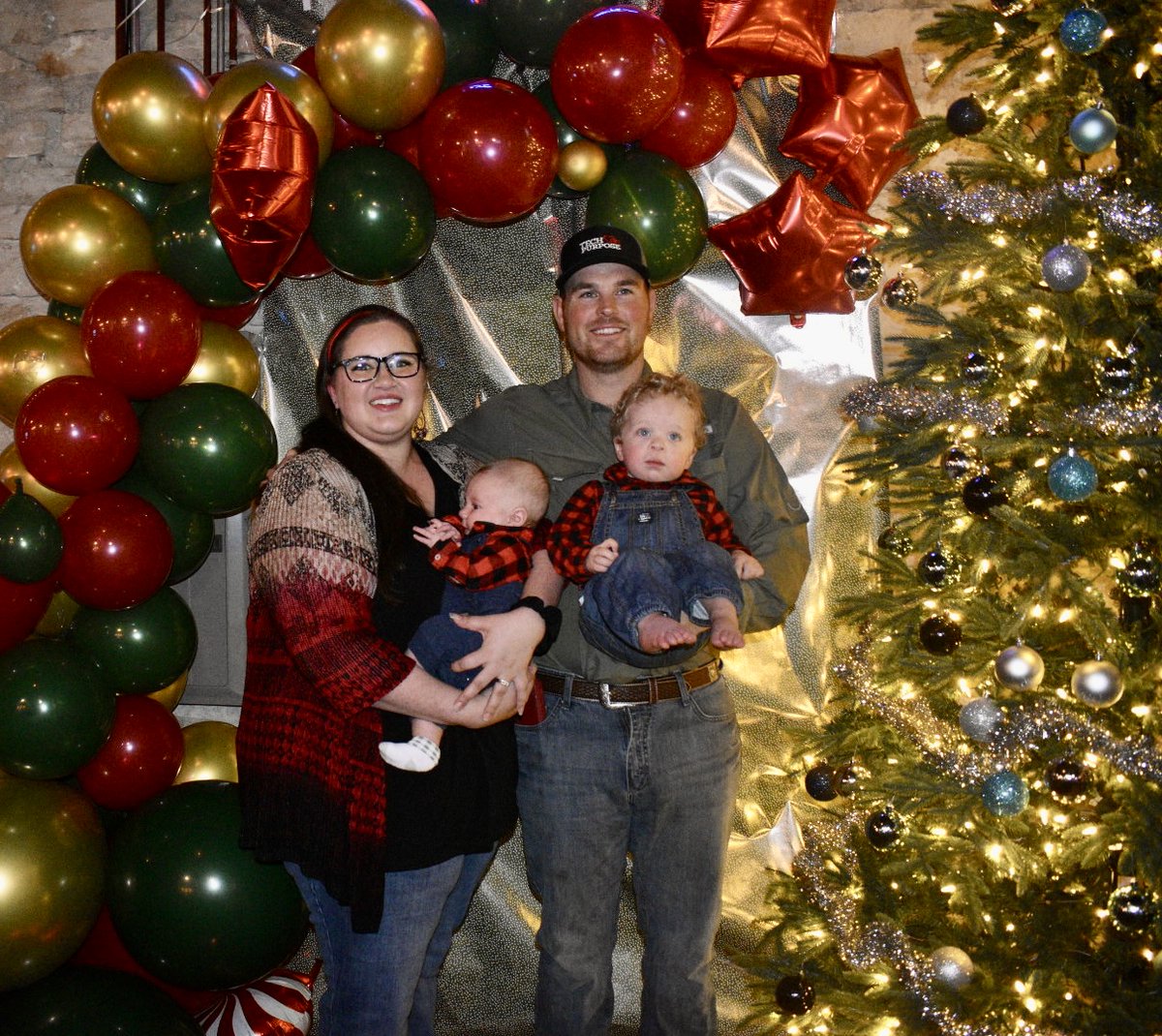 TechOnPurpose's tweet photo. We here at TechOnPurpose are all about family. Special shout out to Rachel Brecka, Nicole Villarreal, Matt Tankersley and Mike Thomas for allowing us to share this holiday with your family 🛷 🦌 🎅

Man, you guys are a good looking bunch 😉. We're so thankful for all of you! https://t.co/tEmbLS40cn