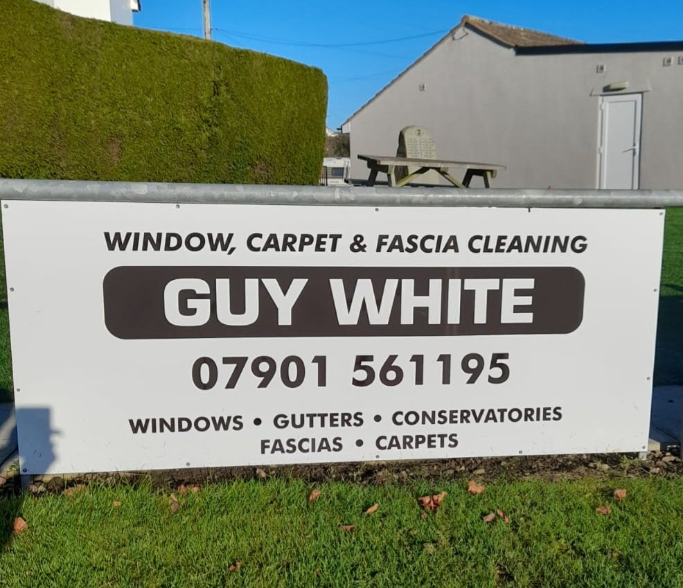 ⚽️⚽️ BOXING DAY FIXTURE ⚽️⚽️

Our 1st team has a local derby on boxing day when we entertain <a href="/RHRFC/">Ruardean Hill Rangers FC</a> at home.

Kick Off 2.00pm.

Big thanks to <a href="/Guy1802/">Guy White</a> of Guy White Window , Carpet, and fascia cleaning for sponsoring the game.