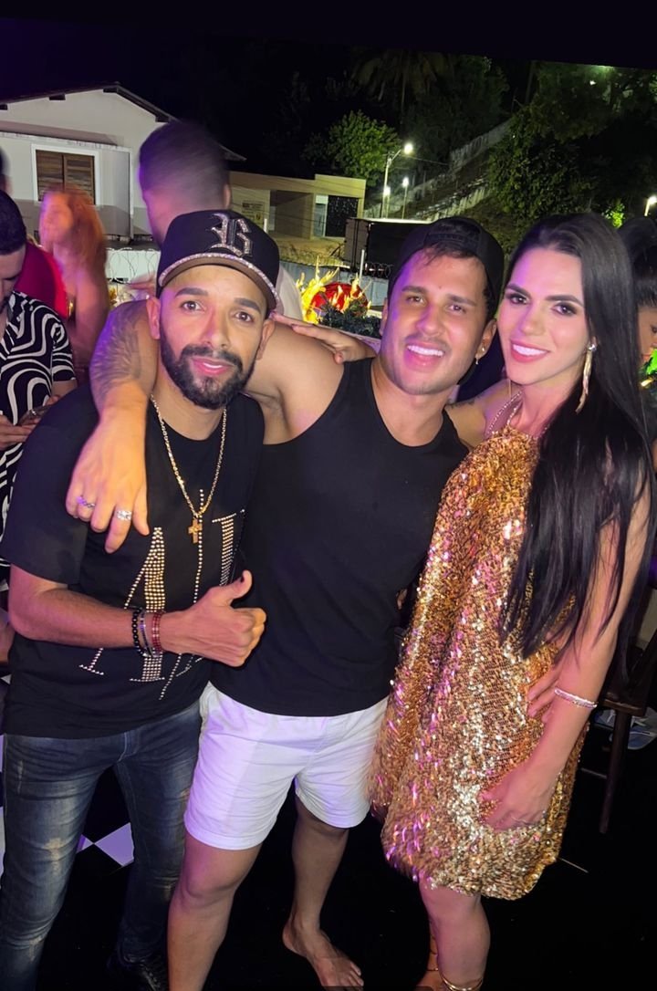 CamaClube's tweet photo. Q encontro maravilhoso gostosinho unha pintada, nossa dama Mirelle e o nosso Lucas Guimarães. 🤩🤩 https://t.co/ckXvIrSQrP