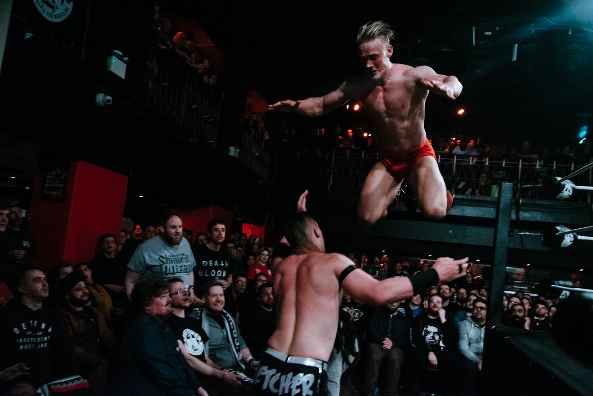 ThisIs_Progress's tweet photo. 🎁 UNBOXING LIVE V
🗓️ ONE WEEK TO GO!
‼️ Rows 4 & beyond are still available
🧍Less than 20 standing tickets left!
🎟️ Get your tickets here
https://t.co/wZwk9w0374
📷 Ilja Dragunov Vs Kyle Fletcher #Chapter100 UNBOXING LIVE IV - A New Hope
#PROGRESSWrestling #Wrestling https://t.co/WbZwvc83Ao