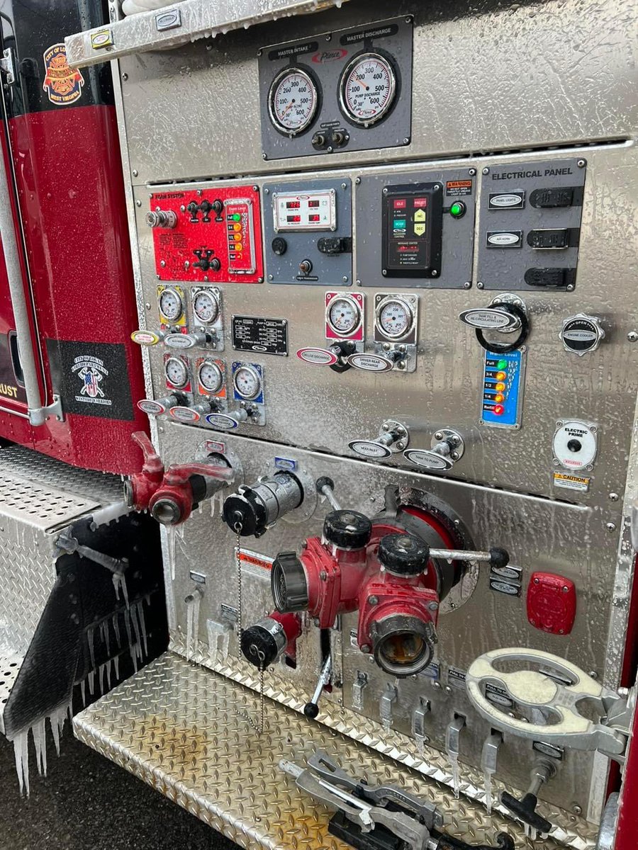 McD7575's tweet photo. City of Logan FD working in -20° wind chill this morning. #TenHouse #LFD https://t.co/F2UGyrrsWC