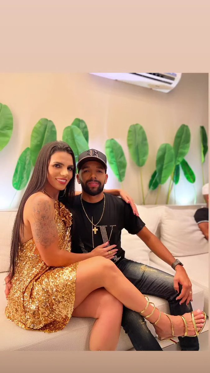 CamaClube's tweet photo. O casal mais amado do mundo passando na sua telinha 😍😍 https://t.co/zY2ybbHI5K