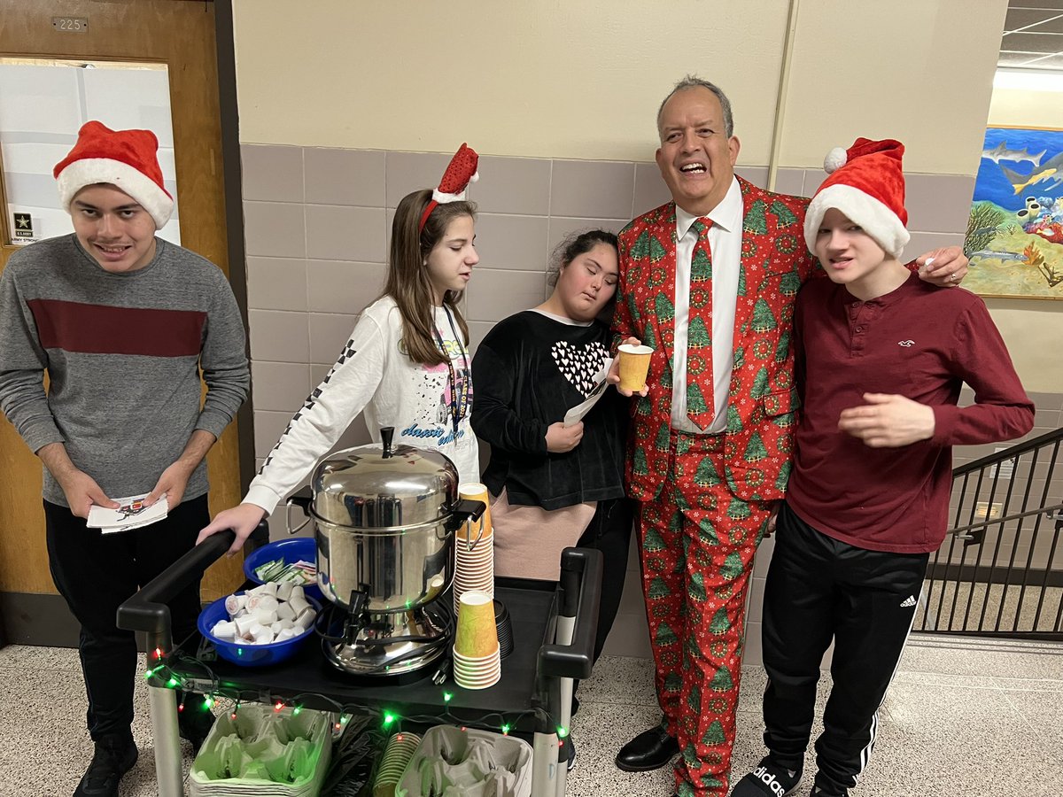 MrsCroceBHS's tweet photo. Happy holidays from ACE 2! Thank you to everyone who supported our coffee cart!! ❤️🤍☕️ @BethpageUFSD @principalBUFSD @ShowYourWorkBHS @RegateiroBHS https://t.co/DlA0QZgCSk