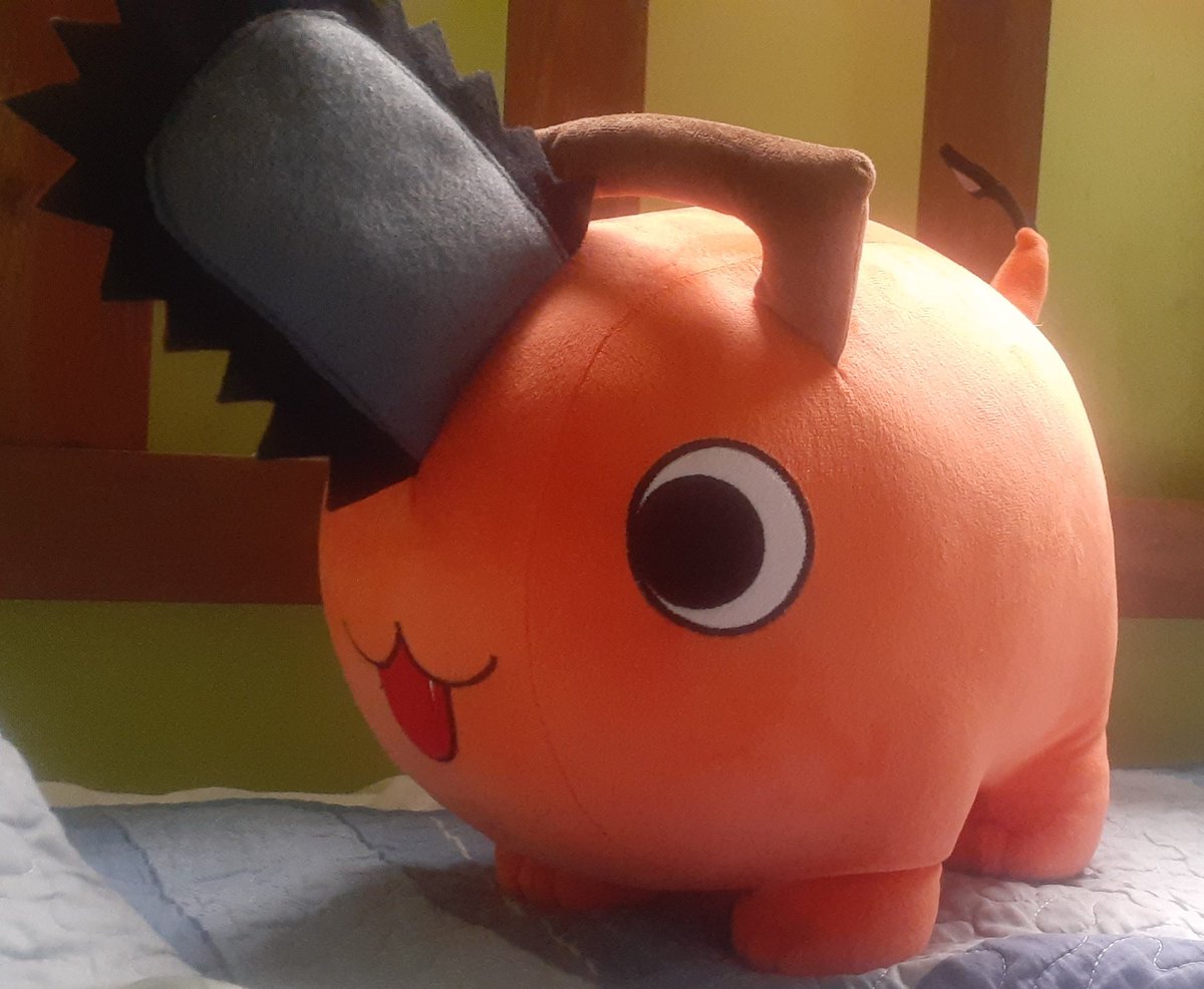 MikeAftomPlays (@mikeaftomp19) on Twitter photo Mi nueva adquisición un Pochita peluche lo compre en la tienda online "sugoi clothes" está bonito Mi nueva adquisición un Pochita peluche lo compre en la tienda online "sugoi clothes" está bonito