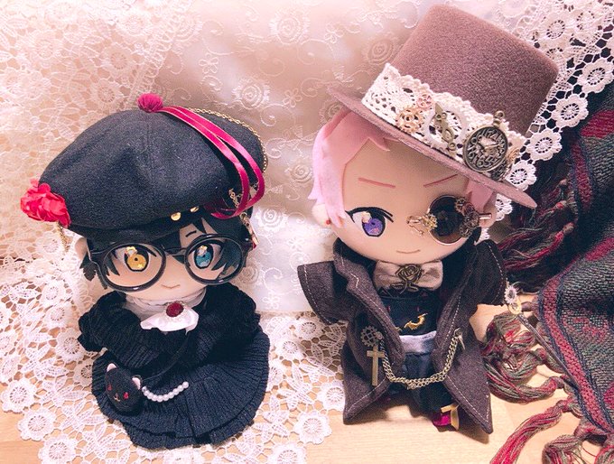 なんとなくヴァっぽいかなって服選んで遊んだら黒黒黒になった…眼鏡好き…好き… 