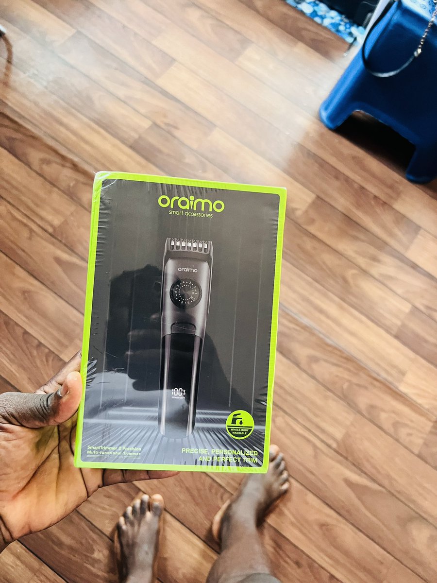 OFORI_KAGYA's tweet photo. I just received my order from @oraimo_ghana #SmartTrimmer2 https://t.co/Ma1LG62O9I