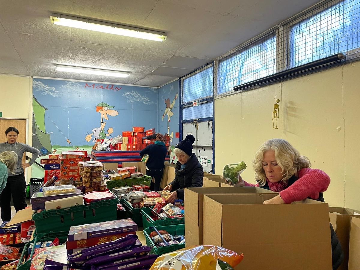 HighamsHub's tweet photo. AND WE’RE DONE! Christmas Hampers all delivered thanks to some amazing work from our volunteers and most importantly our community! Your generosity has ensured that all those we support will have a Christmas meal and then some!
We hope you all have a wonderful Christmas 🎄 https://t.co/MZB8ijubb6