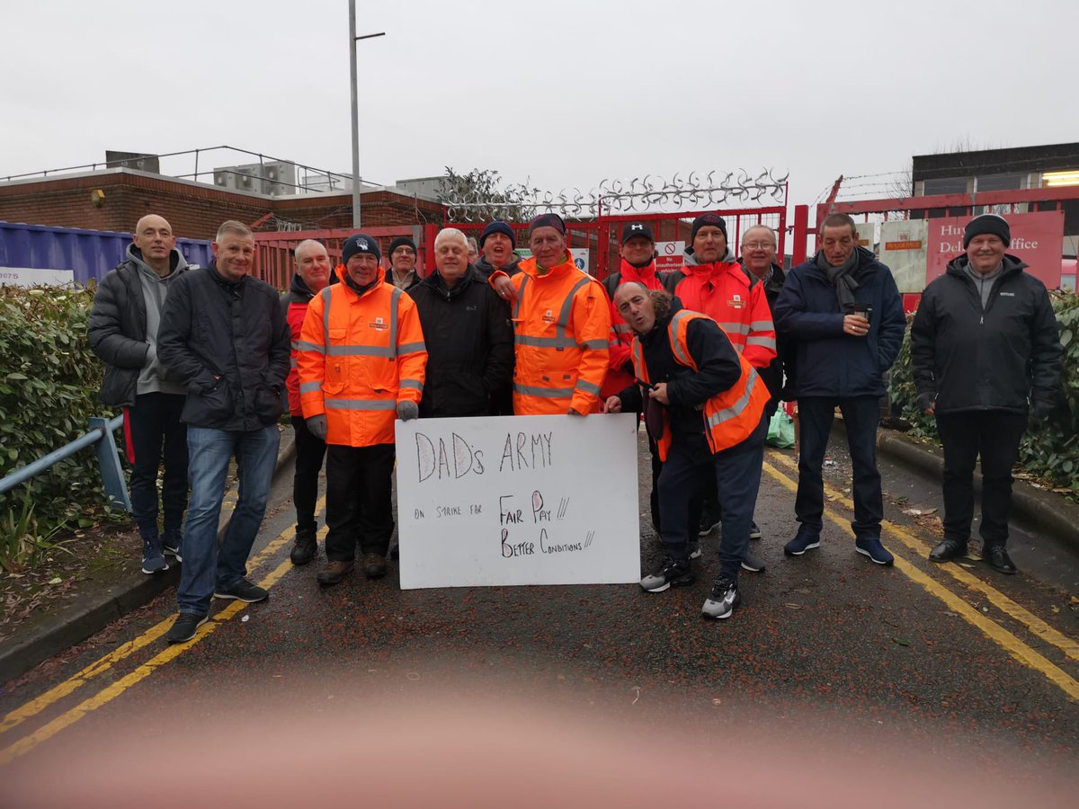 CWUnews's tweet photo. Mossley Hill DO, Huyton DO, Ormakirk DO and Formby DO - all with solid support 💪 #StandByYourPost https://t.co/bngBOmKtcG